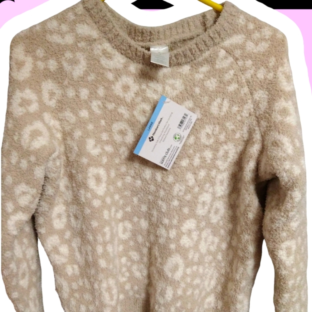 Luxury Premier Collection Cozy Sweater Lounger